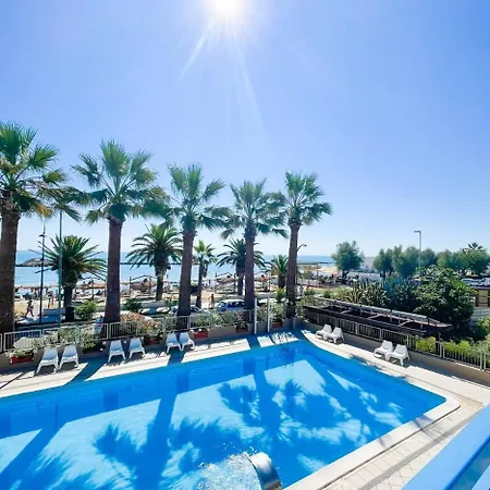 Happy Camp Mobile Homes In Duca Amedeo Village * 马帝斯兹罗