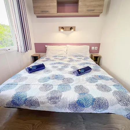 Happy Camp Mobile Homes In Duca Amedeo Village 营地 马帝斯兹罗