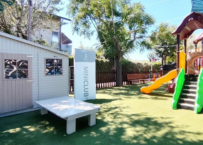 אתר קמפינג Happy Camp Mobile Homes In Duca Amedeo Village