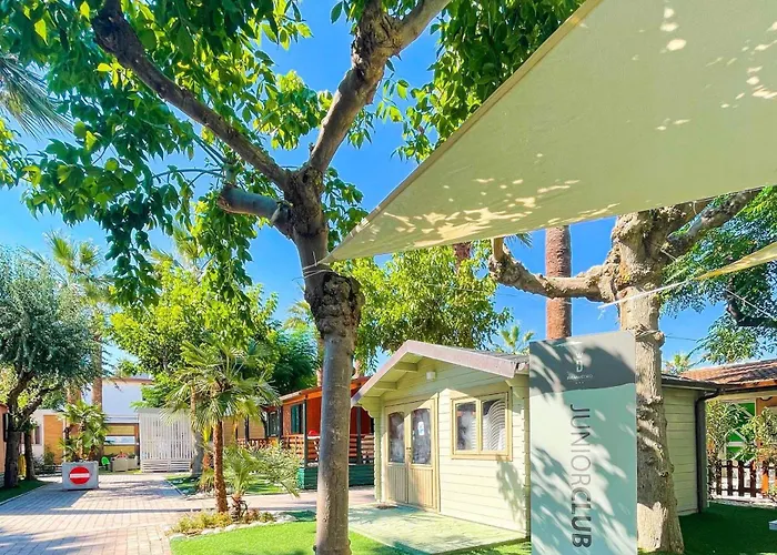 Happy Camp Mobile Homes In Duca Amedeo Village * 马帝斯兹罗